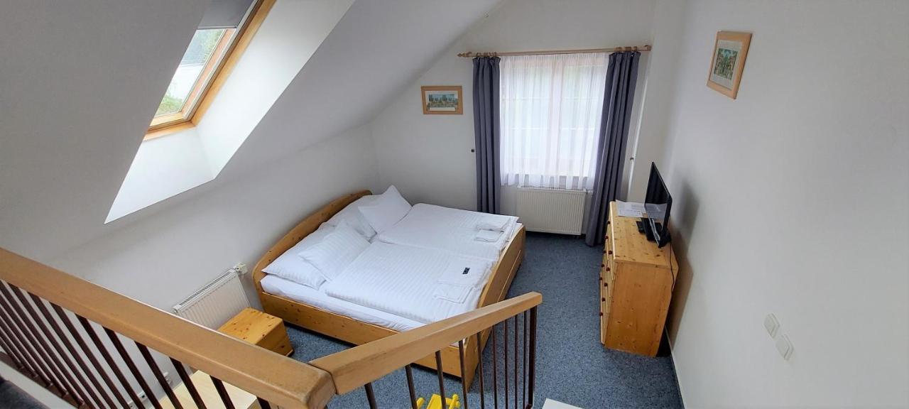 פרימבורק Hotel Vltava מראה חיצוני תמונה